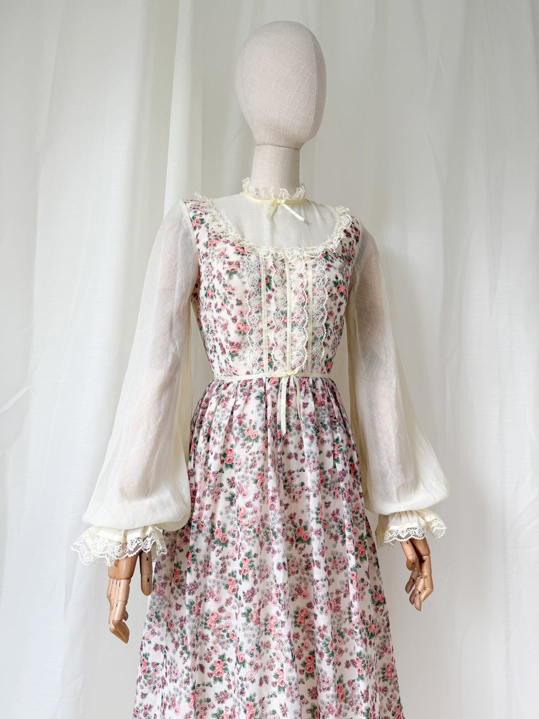 Stunning Precious Lace Trimmed 70s Cotton Maxi Dress