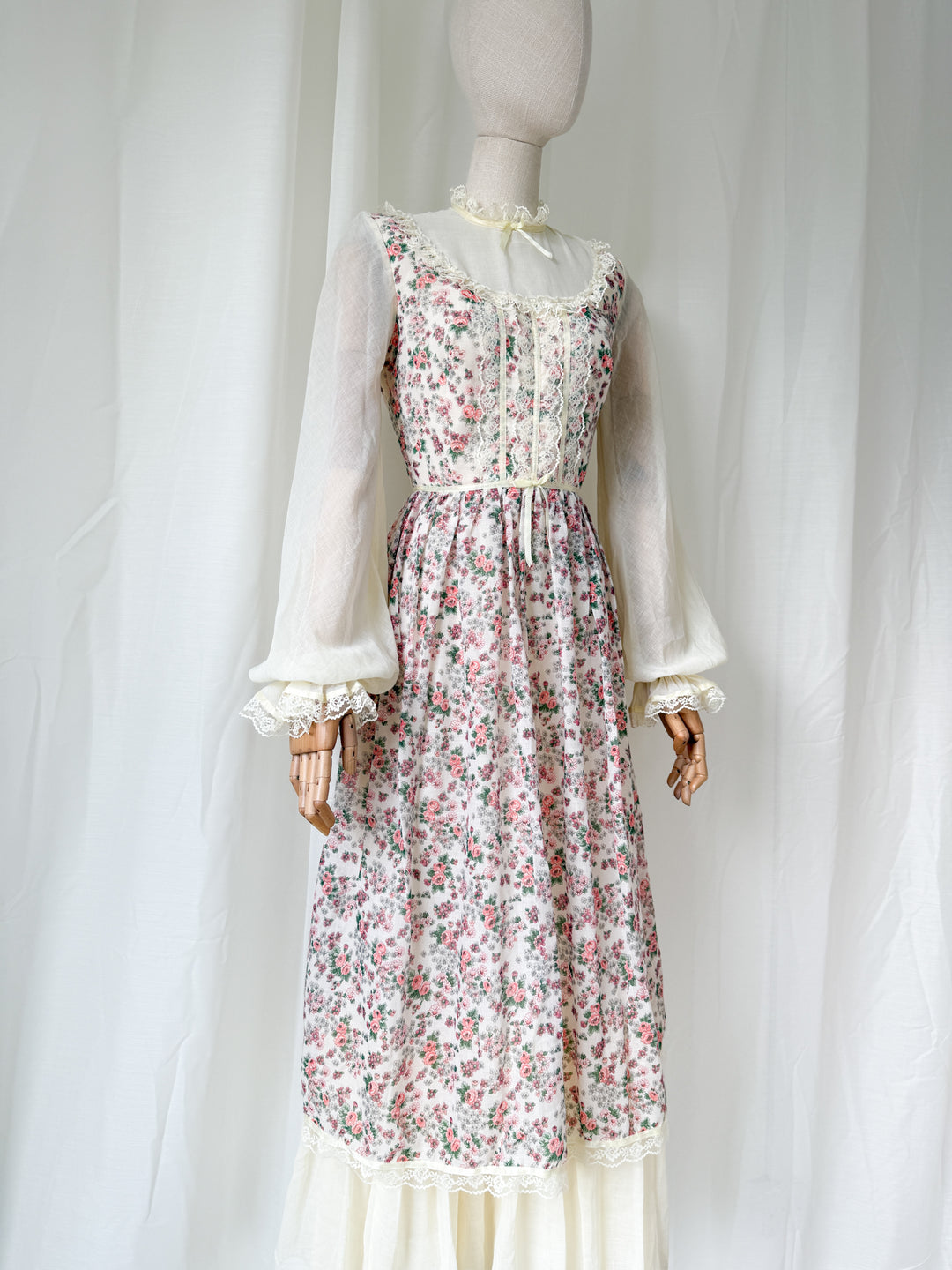 Stunning Precious Lace Trimmed 70s Cotton Maxi Dress