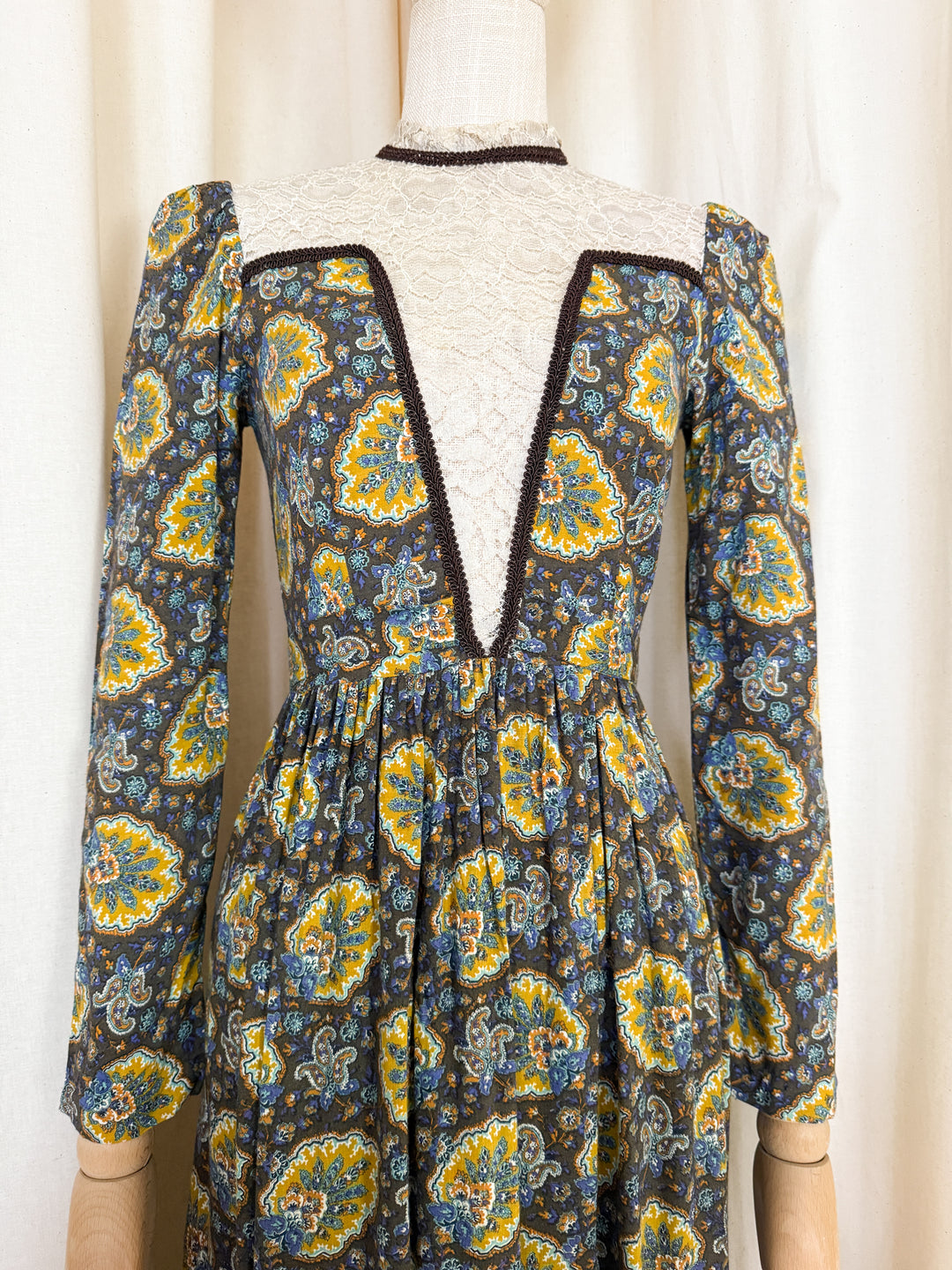 Stunning Rare Lace Panelled Brown 1970s Cotton Maxi Dress