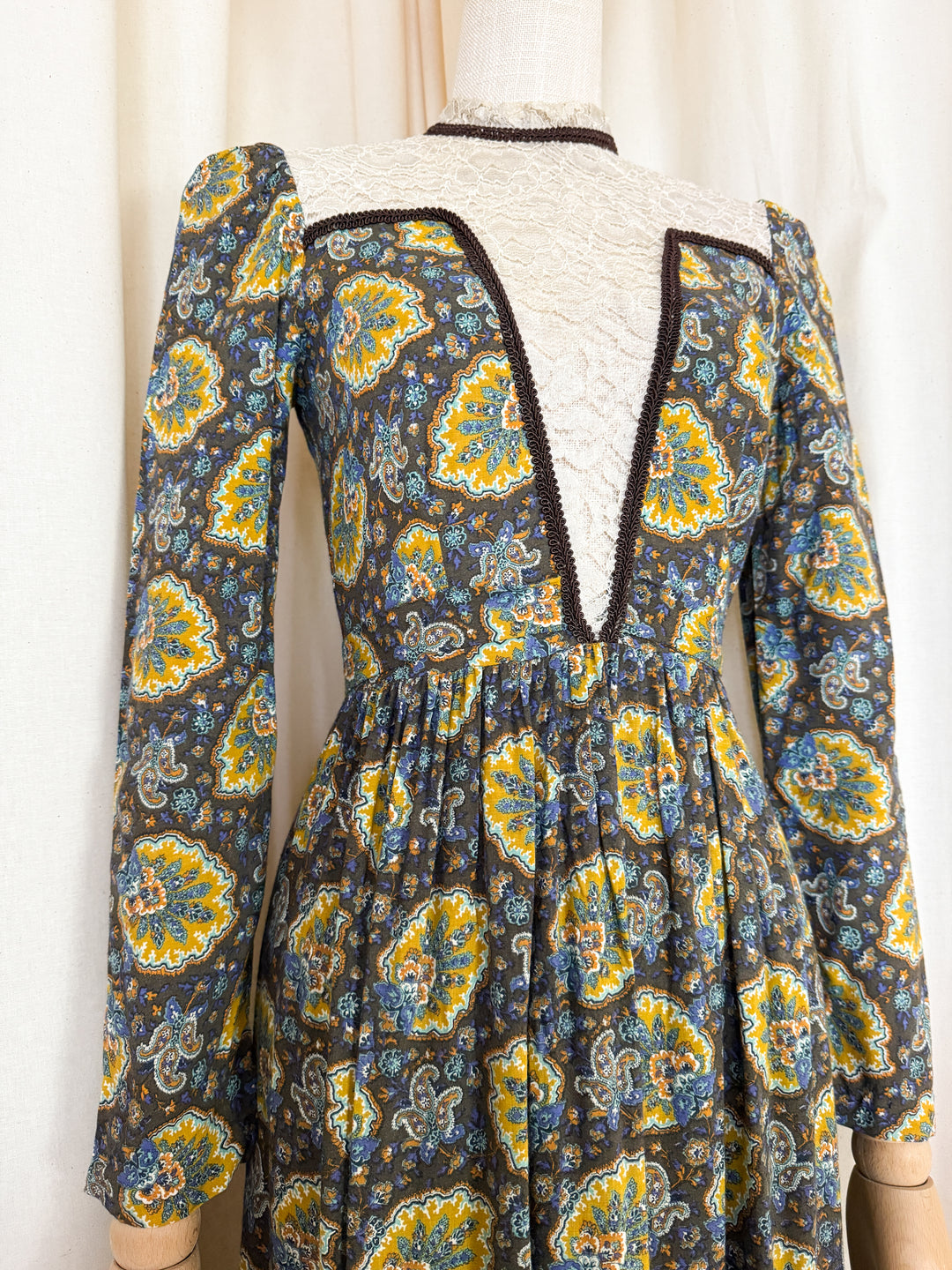 Stunning Rare Lace Panelled Brown 1970s Cotton Maxi Dress