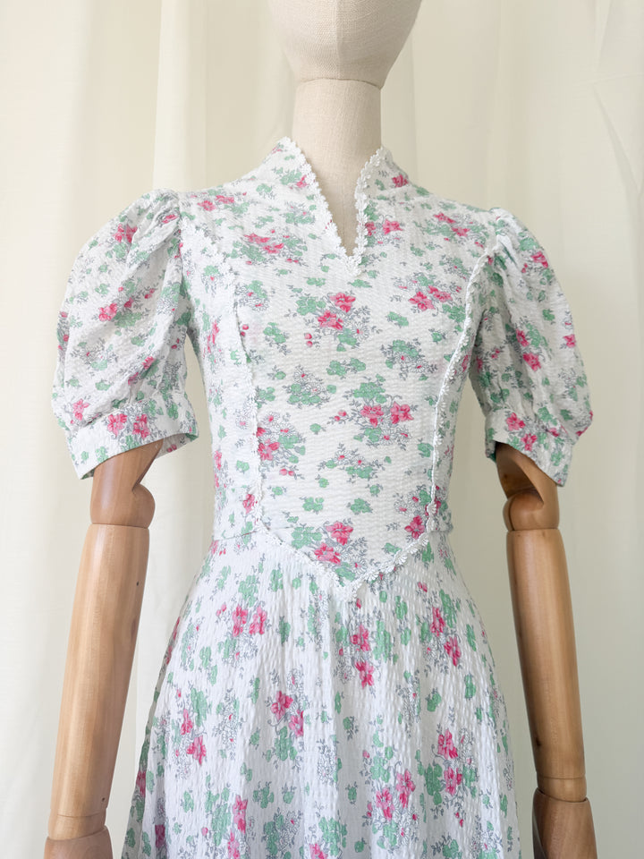 Beautiful Divine 70s Seersucker Cotton Floral Maxi Dress