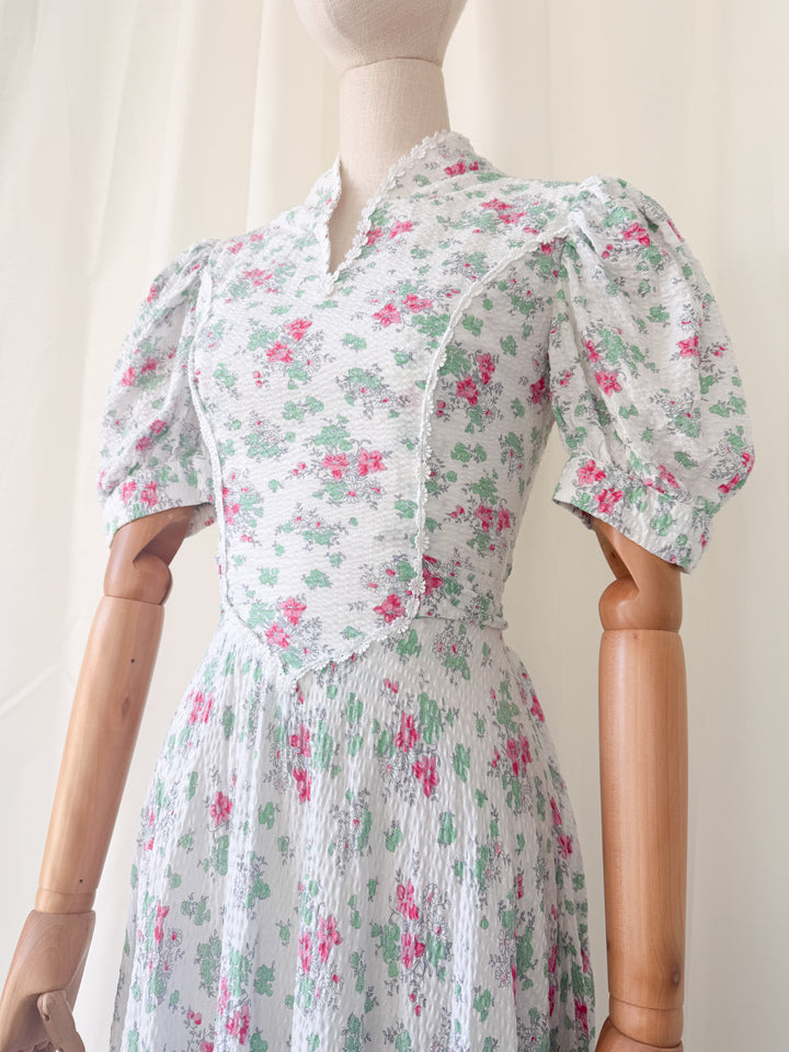 Beautiful Divine 70s Seersucker Cotton Floral Maxi Dress