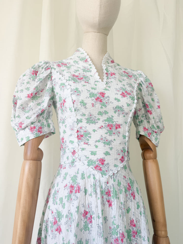 Beautiful Divine 70s Seersucker Cotton Floral Maxi Dress