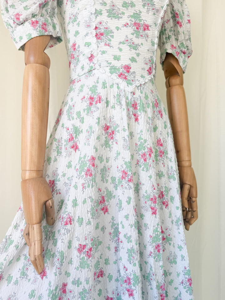 Beautiful Divine 70s Seersucker Cotton Floral Maxi Dress