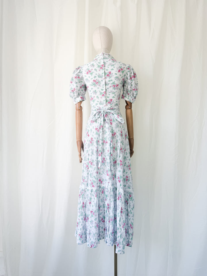 Beautiful Divine 70s Seersucker Cotton Floral Maxi Dress