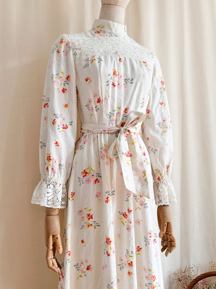 The Posy ~ beautiful rare 1970s Vicky Vaughn seersucker cotton prairie dress