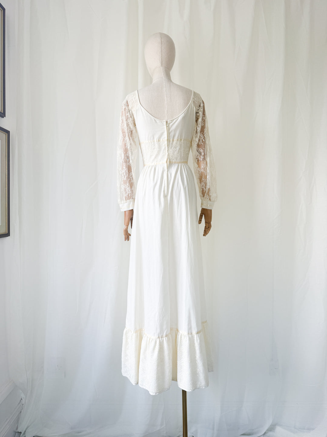 Breathtaking Ethereal 70s Cotton and Lace Ivory Maxi Dress