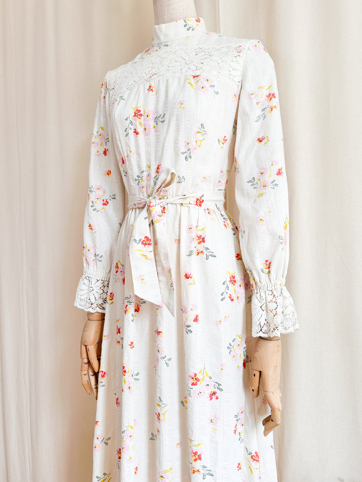 The Posy ~ beautiful rare 1970s Vicky Vaughn seersucker cotton prairie dress