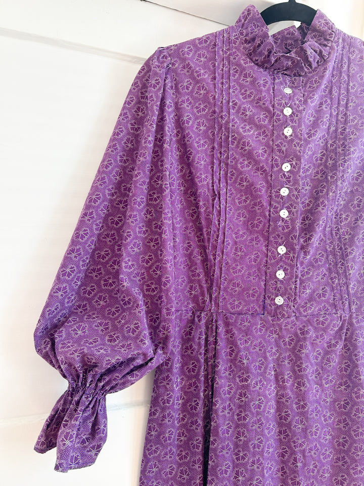 GORGEOUS PURPLE 1970S COTTON PRAIRIE DRESS BY ETAM