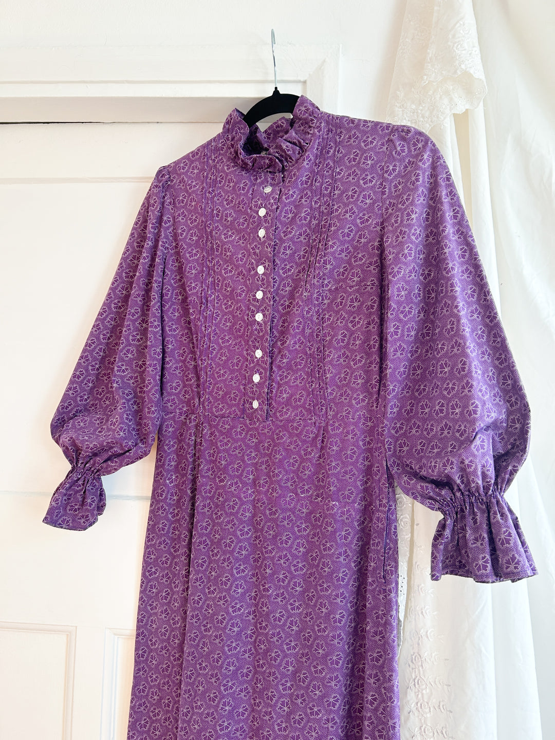 etam dress purple GORGEOUS PURPLE 1970S COTTON PRAIRIE DRESS BY ETAM The Pansy Garden
