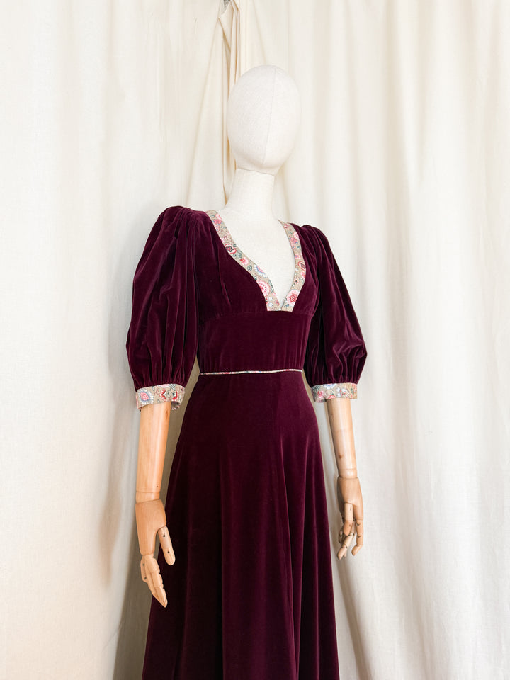 Breathtaking Precious Holy Grail Rare 1970s Valerie Goad Velvet Maxi Dress