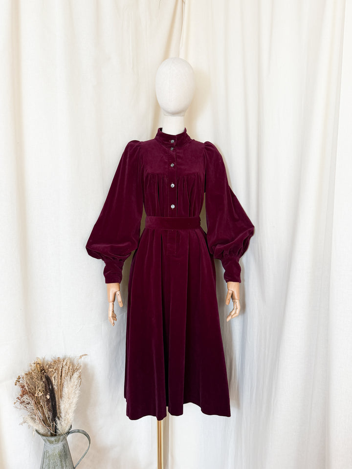Precious Holy Grail Rare 70s Laura Ashley Velvet Smock Dress