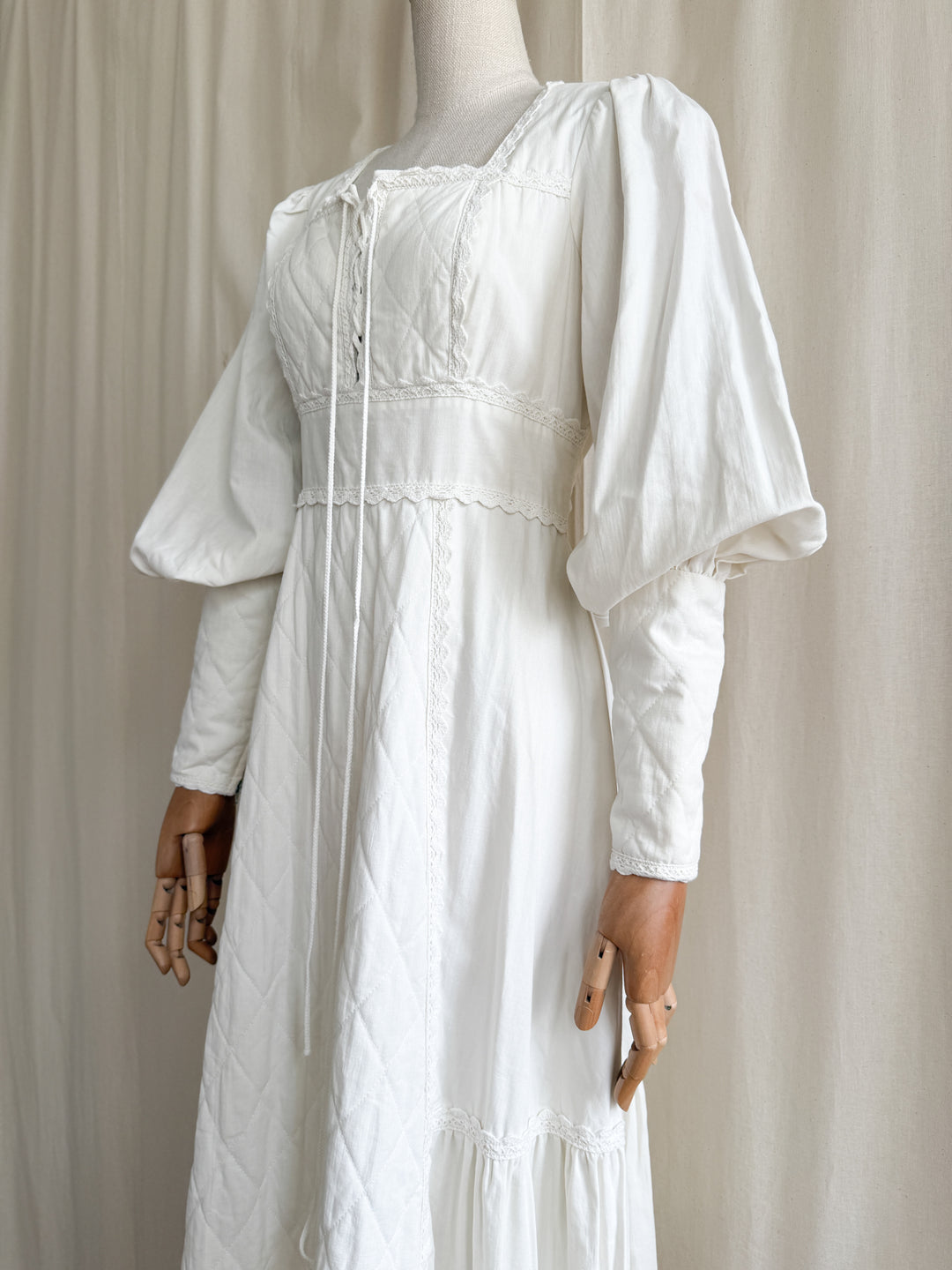 Beautiful Precious 70s Holy Grail Rare Calico Cotton Corset Bust Maxi Dress by Gunne Sax