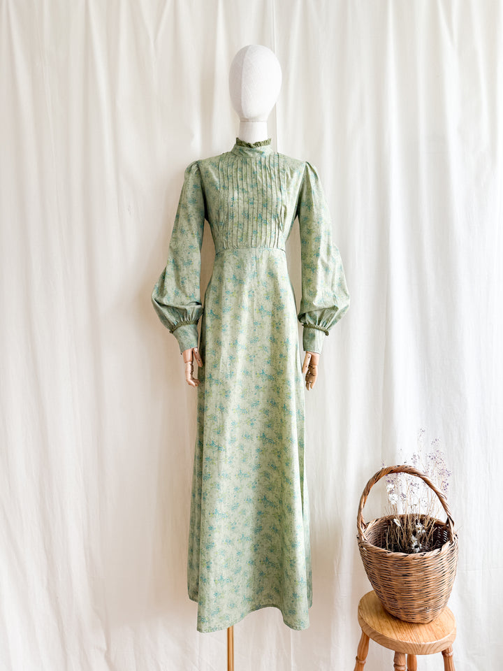 Beautiful Rare 70s Green Soft Cotton Maxi Dress by Zanie