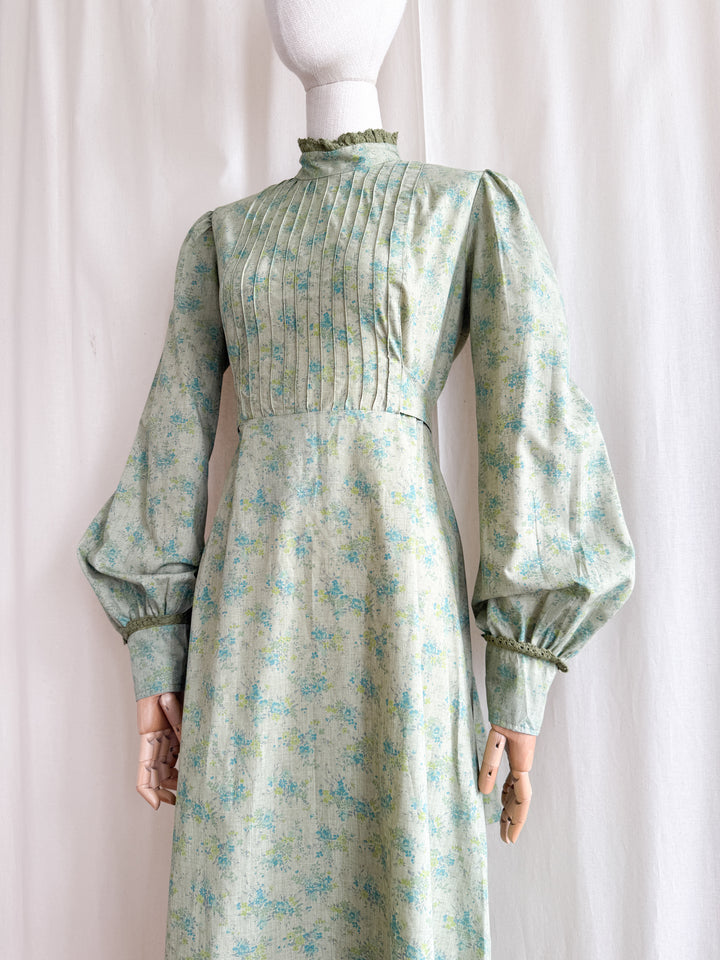 Beautiful Rare 70s Green Soft Cotton Maxi Dress by Zanie