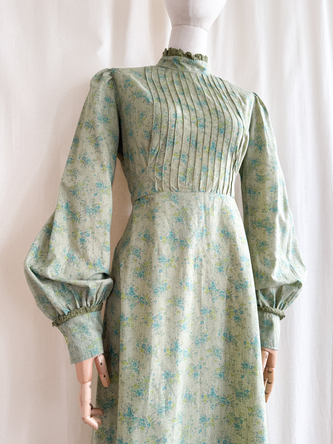 Beautiful Rare 70s Green Soft Cotton Maxi Dress by Zanie