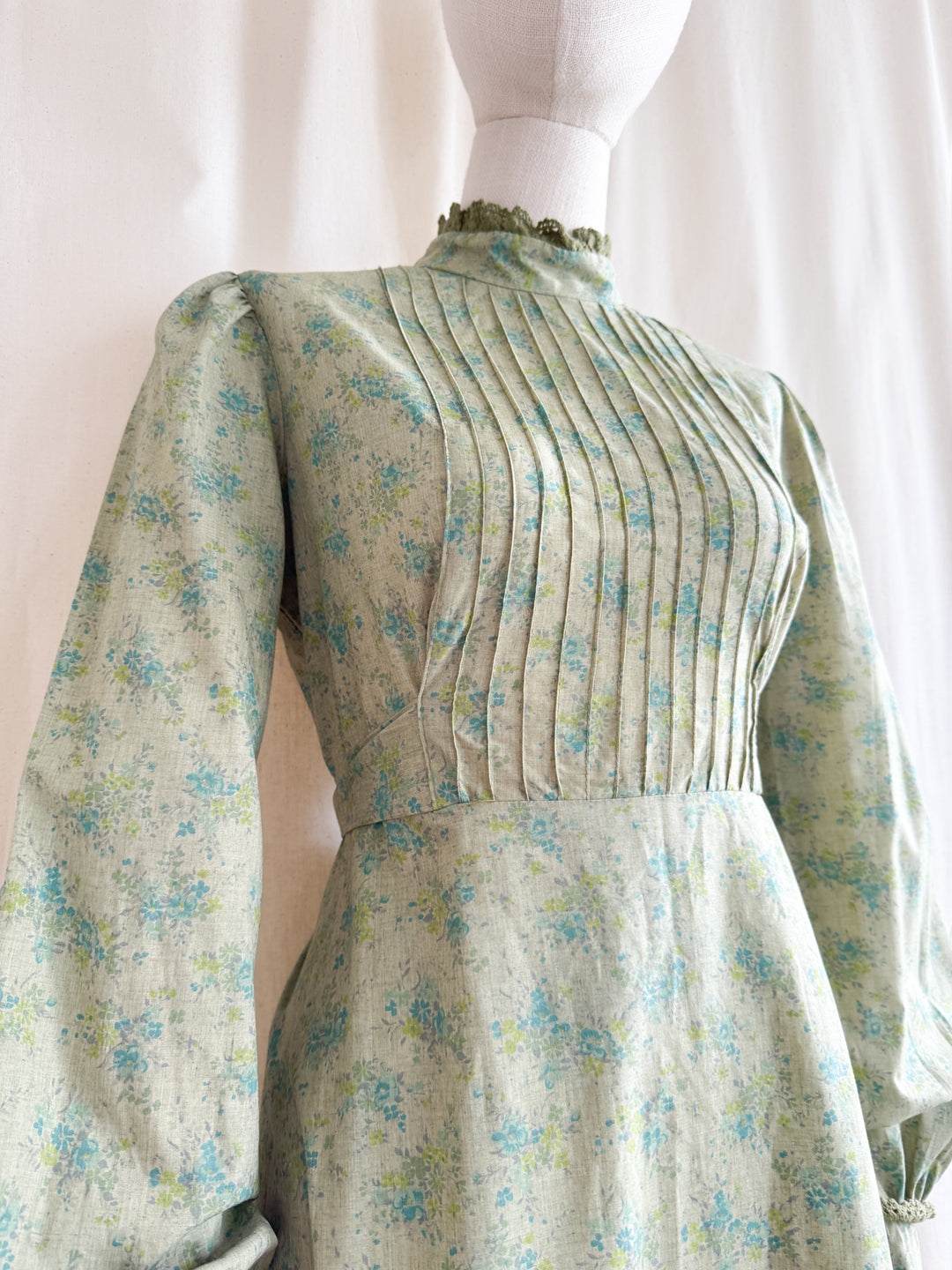 Beautiful Rare 70s Green Soft Cotton Maxi Dress by Zanie