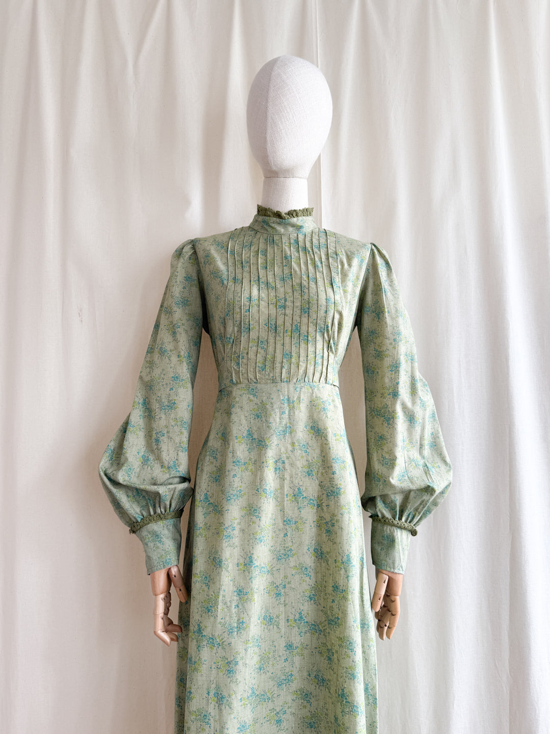 Beautiful Rare 70s Green Soft Cotton Maxi Dress by Zanie