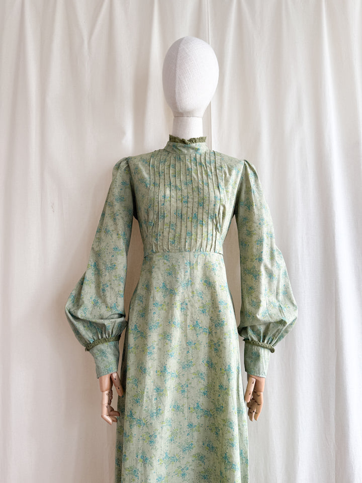 Beautiful Rare 70s Green Soft Cotton Maxi Dress by Zanie