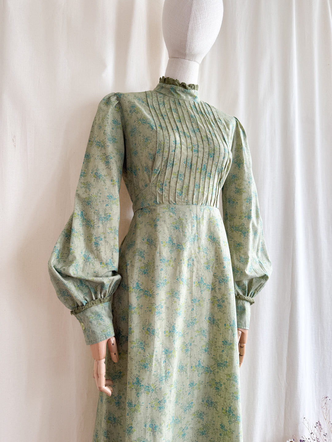 Beautiful Rare 70s Green Soft Cotton Maxi Dress by Zanie