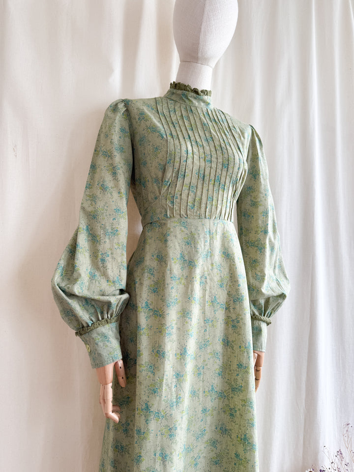 Beautiful Rare 70s Green Soft Cotton Maxi Dress by Zanie