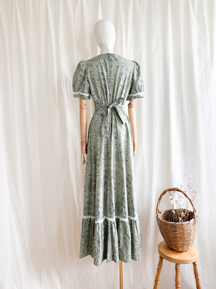 Stunning 70s Soft Green Paisley Print Cotton Maxi Dress