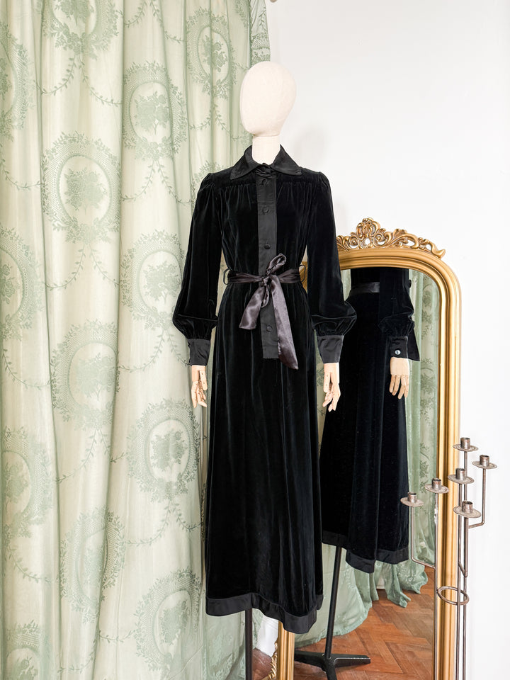 BLACK CAT ~ INSANE HOLY GRAIL RARE 1970S JEAN VARON VELVET MAXI DRESS