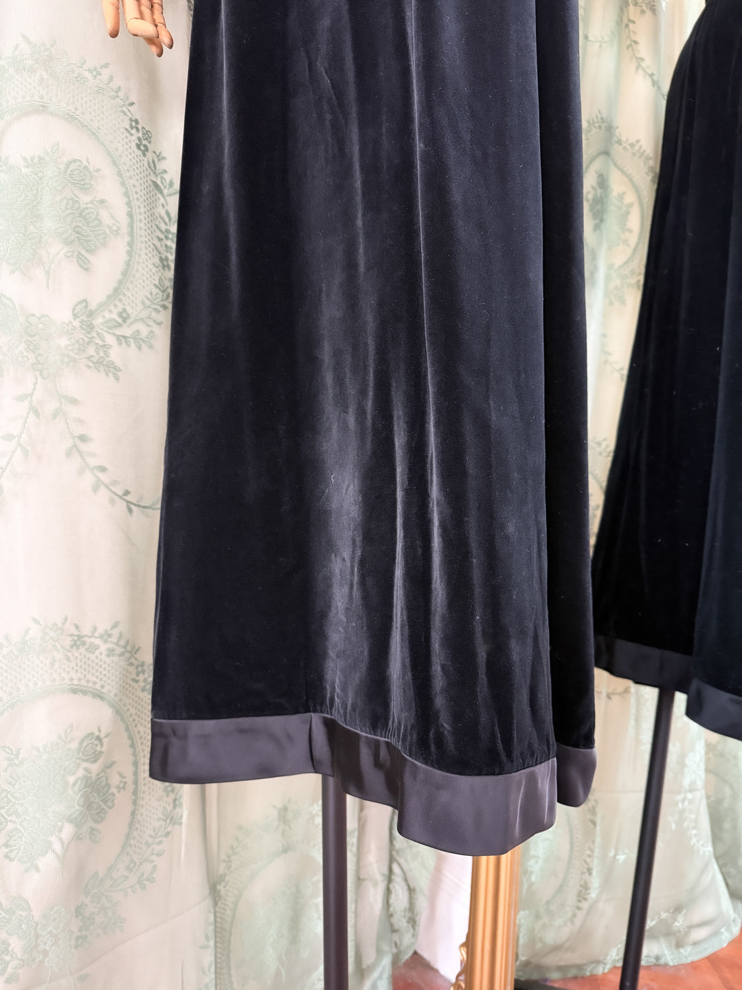 BLACK CAT ~ INSANE HOLY GRAIL RARE 1970S JEAN VARON VELVET MAXI DRESS