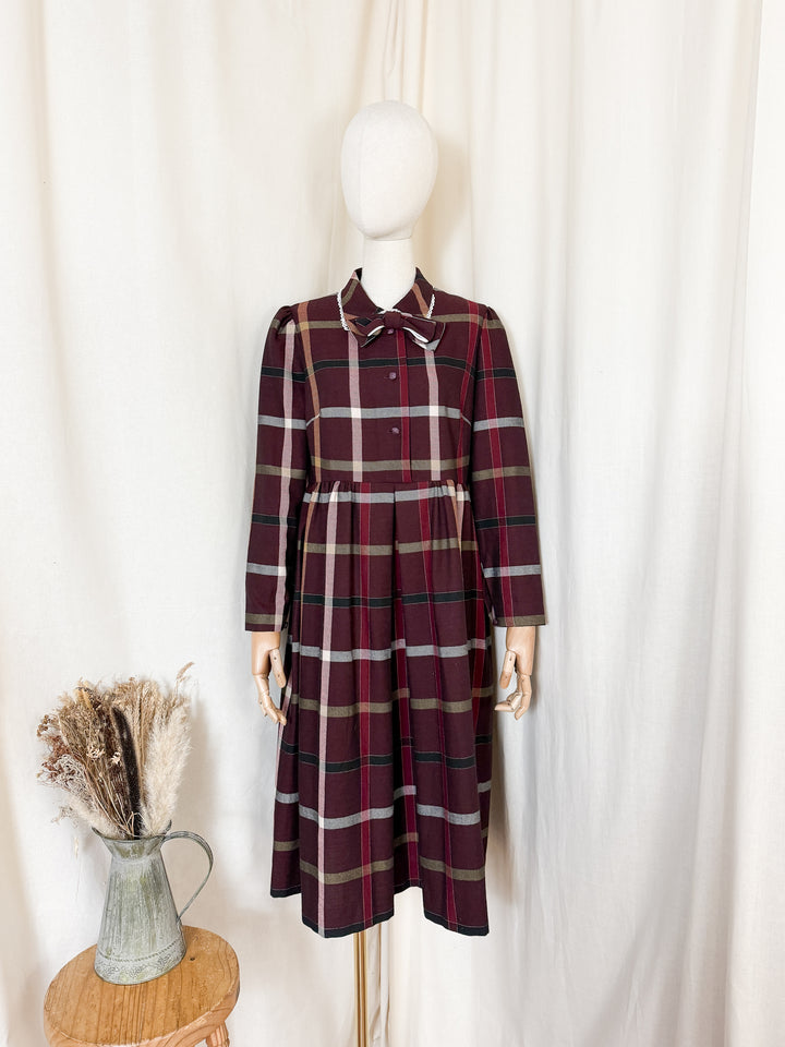Adorable 80s Wool Blend Plaid Midi Dress