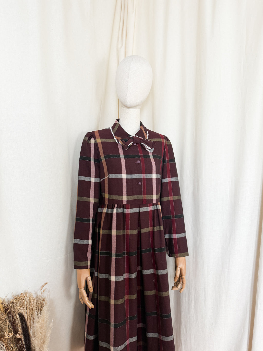 Adorable 80s Wool Blend Plaid Midi Dress