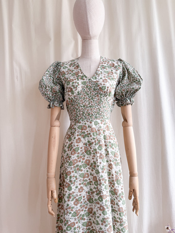 Gorgeous Rare 70s Earthy Green and Brown Floral Cotton Puff Sleeve Maxi Dress