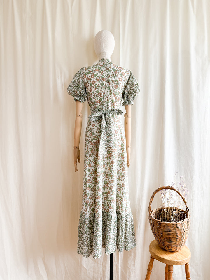 Gorgeous Rare 70s Earthy Green and Brown Floral Cotton Puff Sleeve Maxi Dress