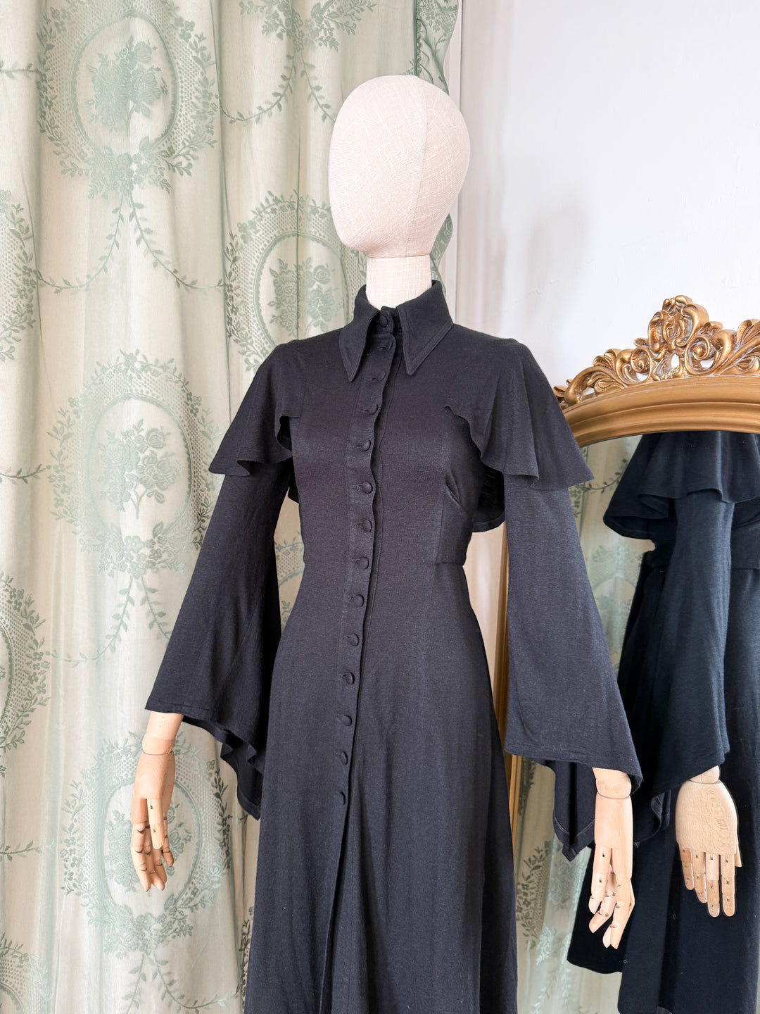 BAT OUT OF HELL ~ PRECIOUSLY RARE HOLY GRAIL WOOL OSSIE CLARK LATE 1960S EARLY 1970S QUORUM MIDI DRESS