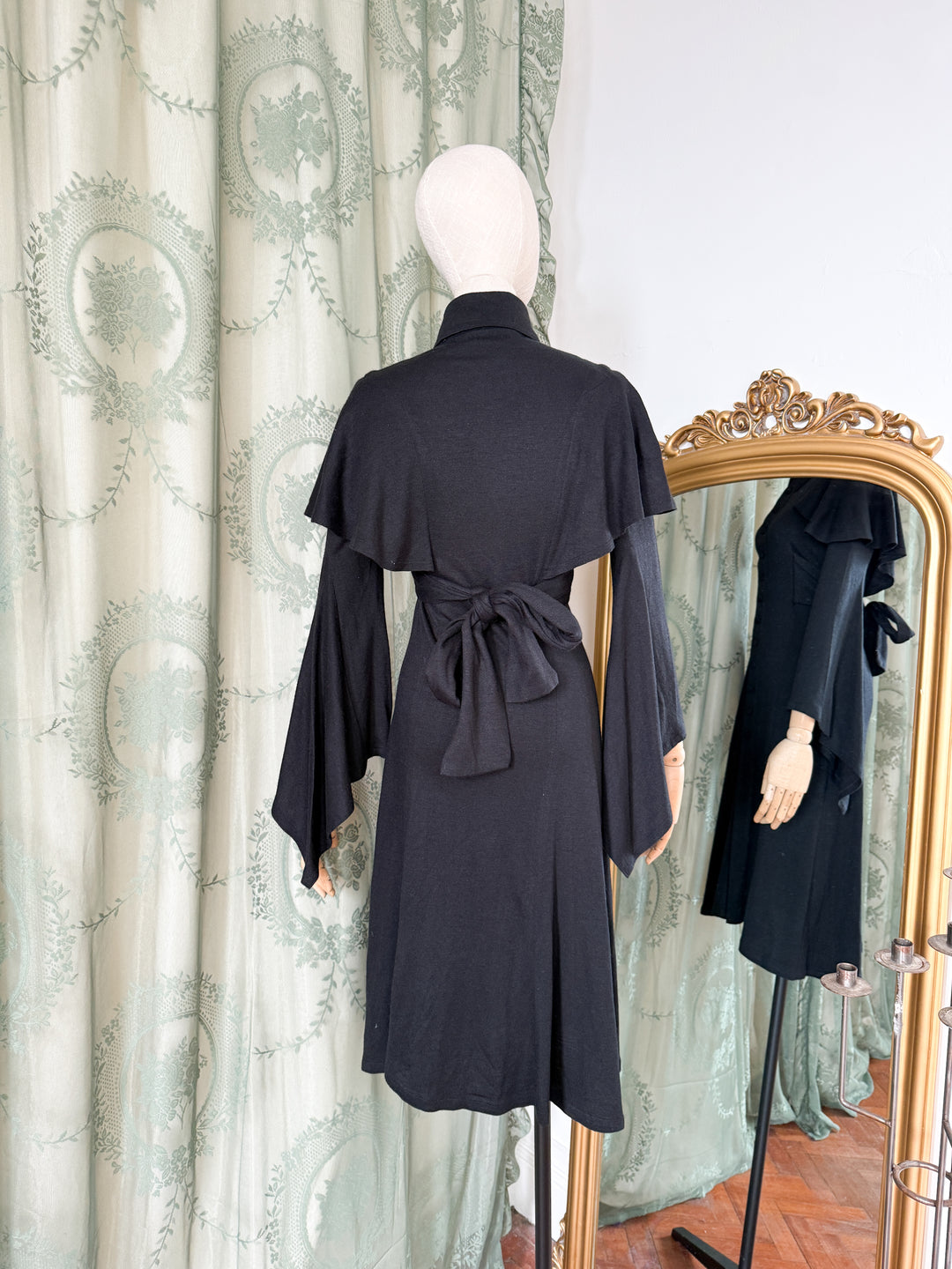 BAT OUT OF HELL ~ PRECIOUSLY RARE HOLY GRAIL WOOL OSSIE CLARK LATE 1960S EARLY 1970S QUORUM MIDI DRESS