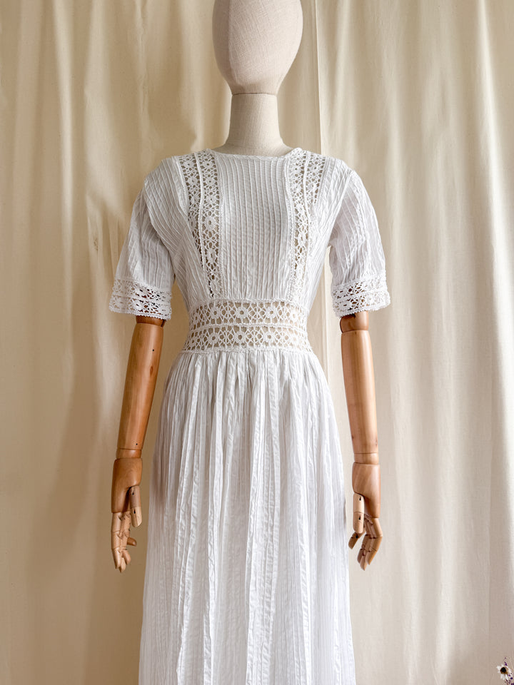 Incredible Precious Holy Grail Rare 70s Pintuck Mexican Lace Trimmed Maxi Dress