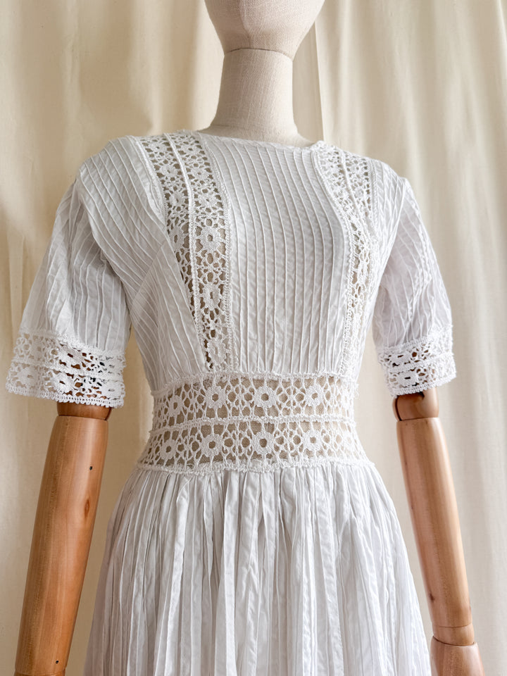 Incredible Precious Holy Grail Rare 70s Pintuck Mexican Lace Trimmed Maxi Dress
