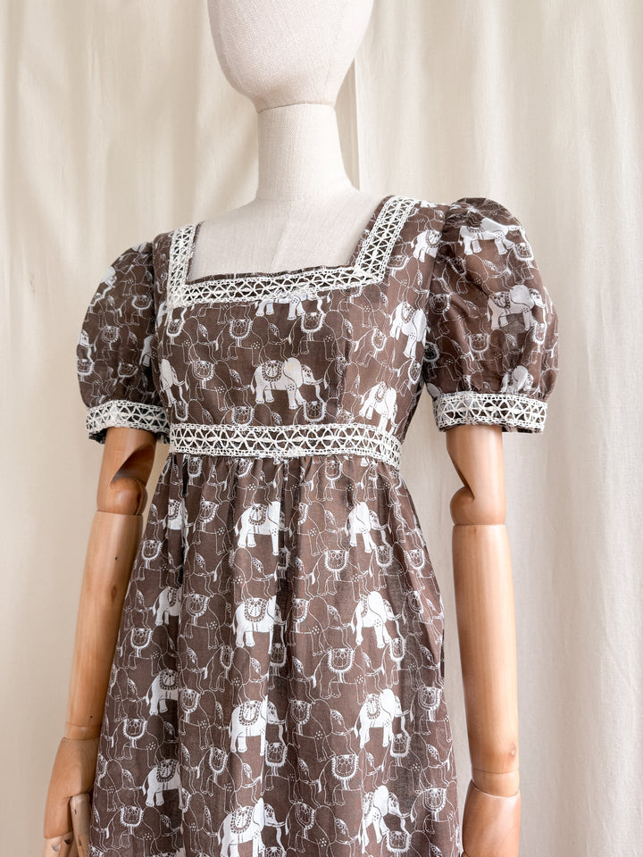 Gorgeous Rare 70s Elephant Print Light Cotton Lace Trimmed Maxi Dress