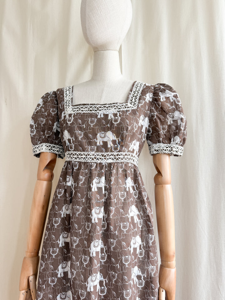 Gorgeous Rare 70s Elephant Print Light Cotton Lace Trimmed Maxi Dress