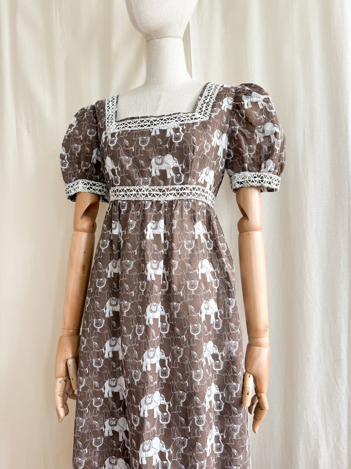 Gorgeous Rare 70s Elephant Print Light Cotton Lace Trimmed Maxi Dress
