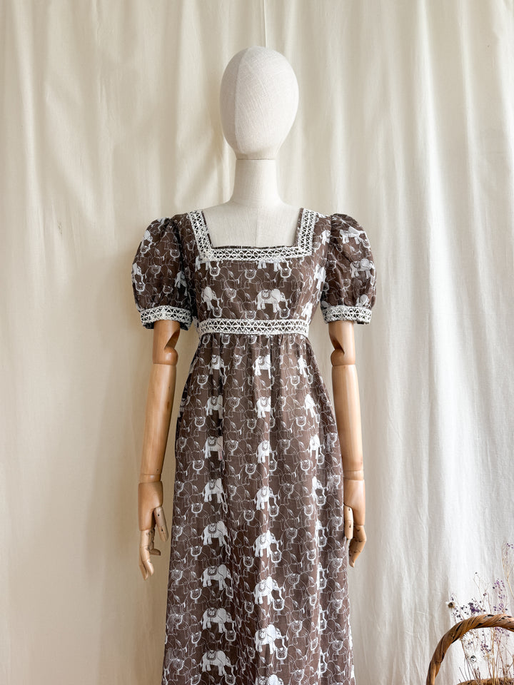 Gorgeous Rare 70s Elephant Print Light Cotton Lace Trimmed Maxi Dress