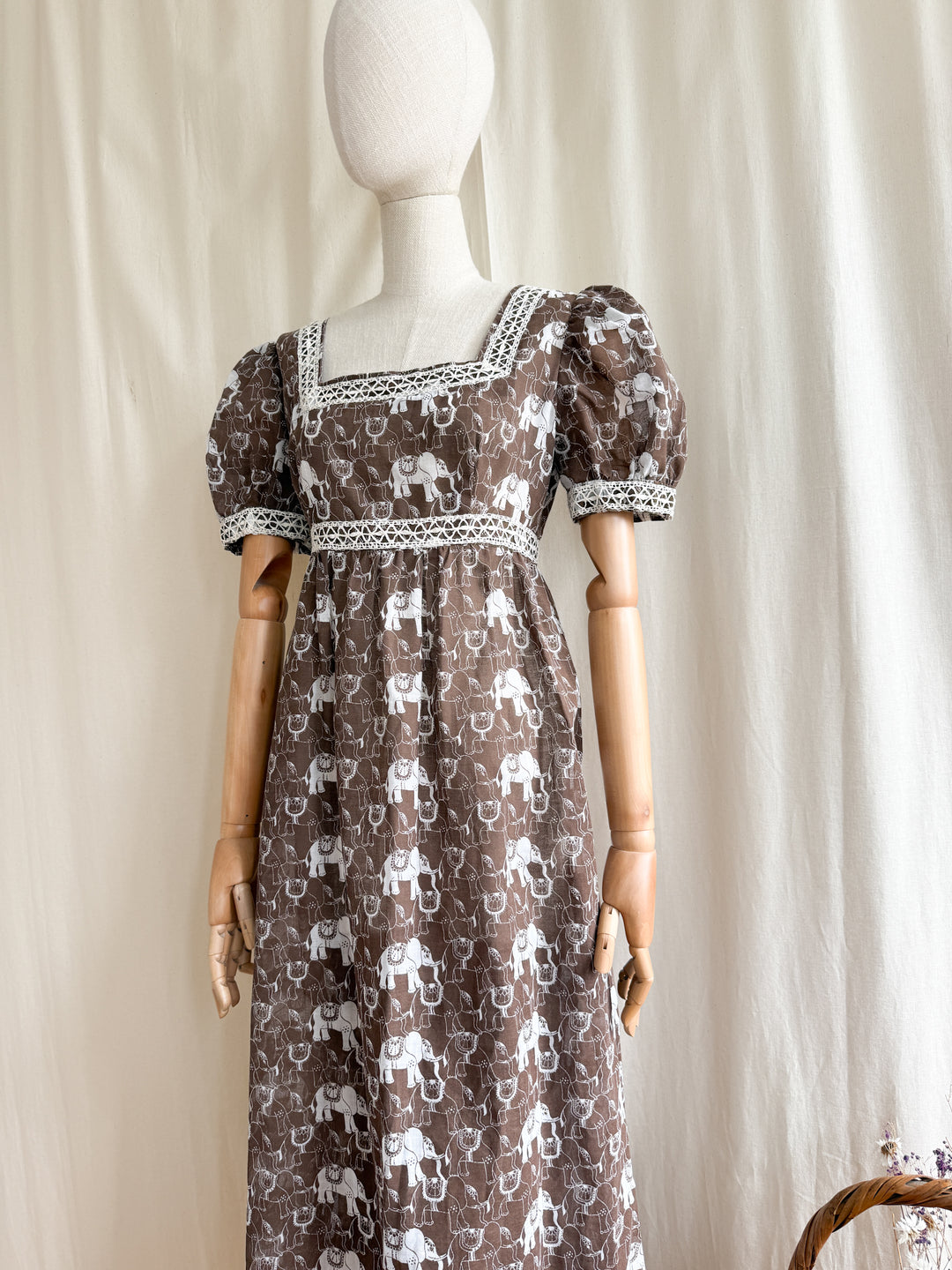 Gorgeous Rare 70s Elephant Print Light Cotton Lace Trimmed Maxi Dress