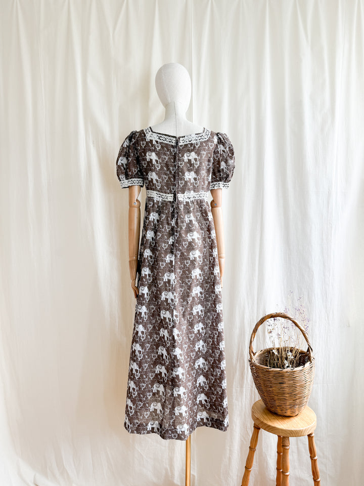 Gorgeous Rare 70s Elephant Print Light Cotton Lace Trimmed Maxi Dress