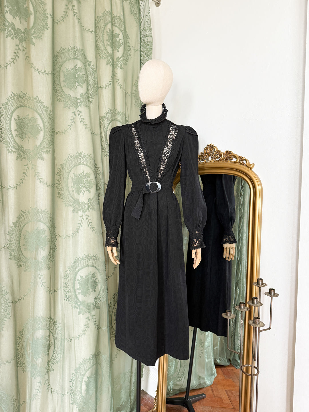 GRIMOIRE ~ DIVINE INSANE PRECIOUS RARE 1970S LEE BENDER AT BUS STOP MOIRE GROSGRAIN MAXI DRESS