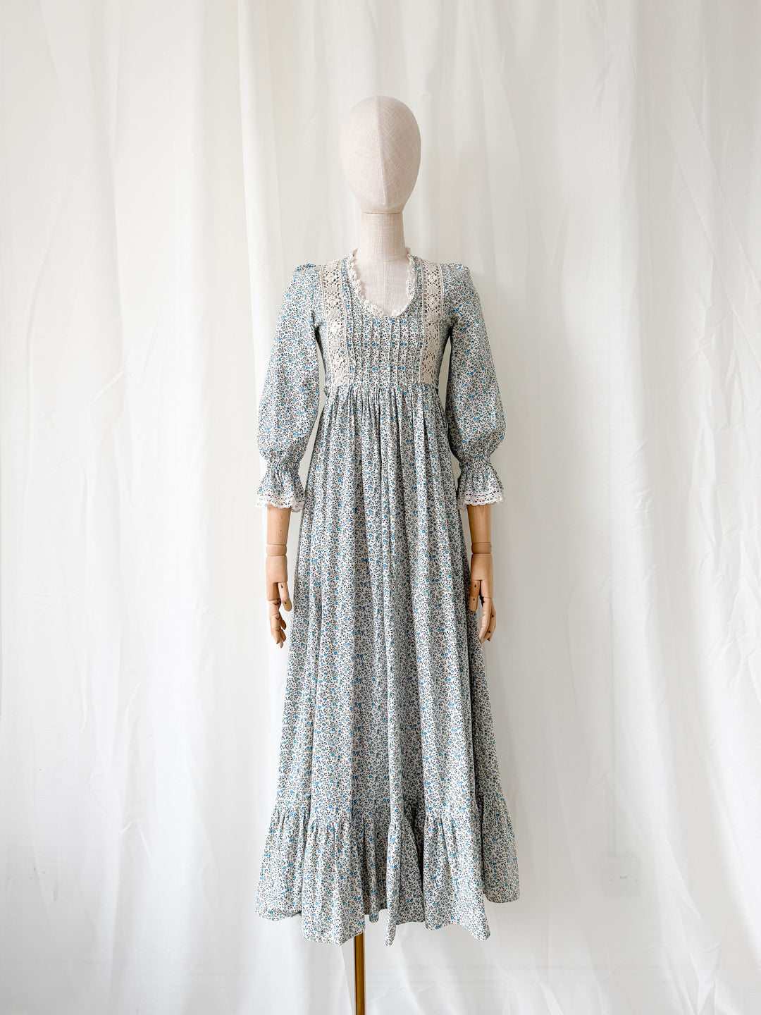 Precious Holy Grail Rare 1970s Laura Ashley Made in Wales Cotton Maxi Dress
