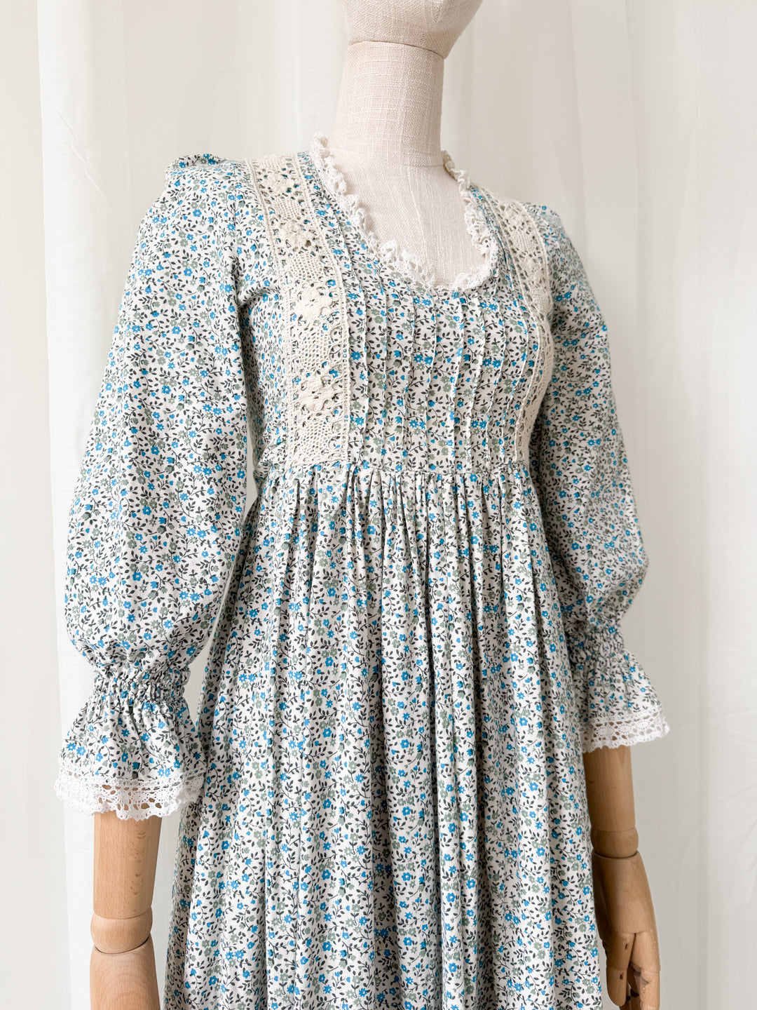 Precious Holy Grail Rare 1970s Laura Ashley Made in Wales Cotton Maxi Dress