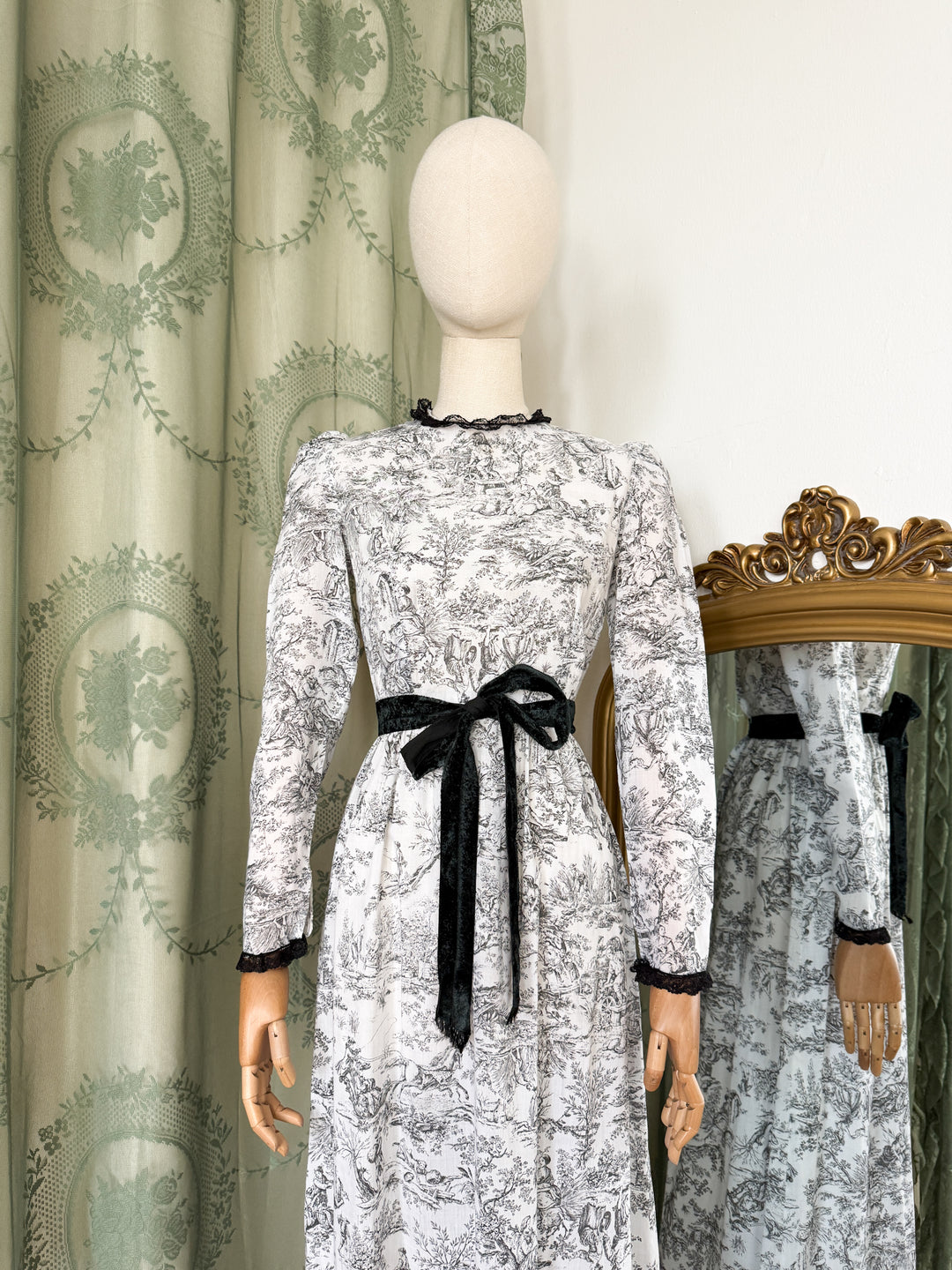 TOILE ~ DIVINE RARE 1970S ANGELA GORE COTTON MAXI DRESS
