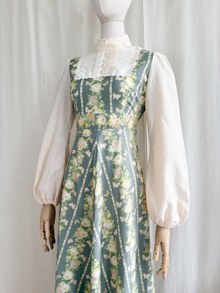 Gorgeous 70s Butterfly Print Floral Cotton Maxi Dress
