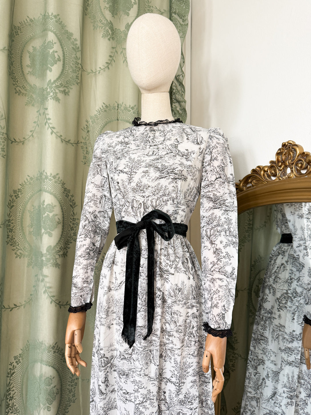 TOILE ~ DIVINE RARE 1970S ANGELA GORE COTTON MAXI DRESS
