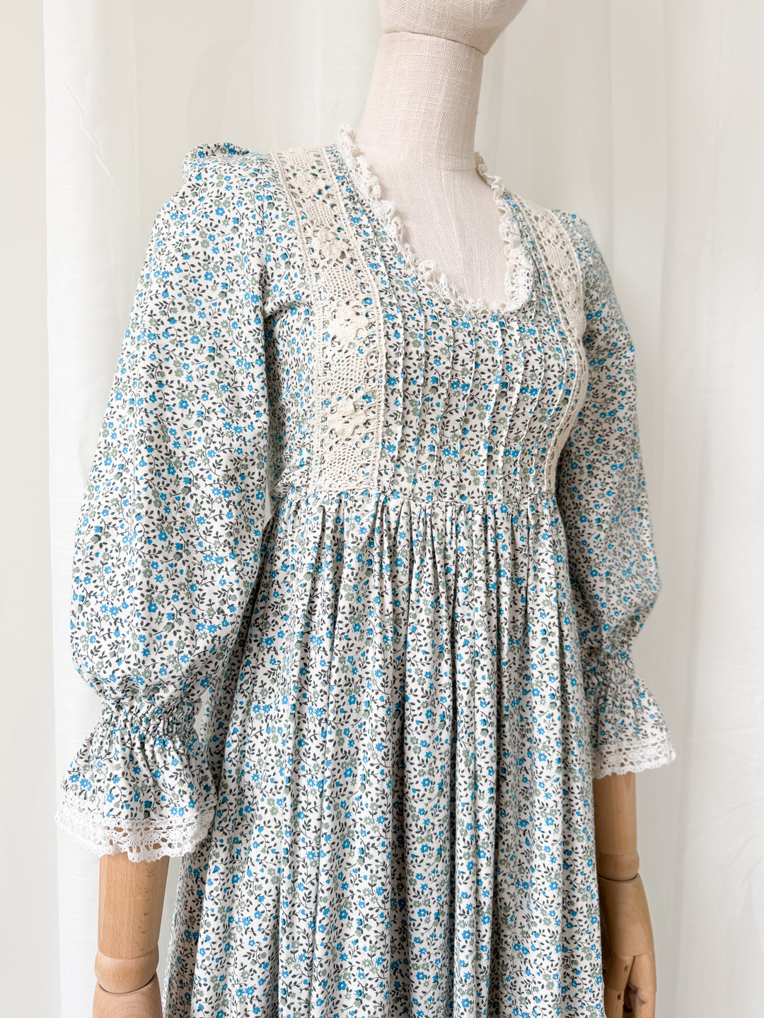 Precious Holy Grail Rare 1970s Laura Ashley Made in Wales Cotton Maxi Dress