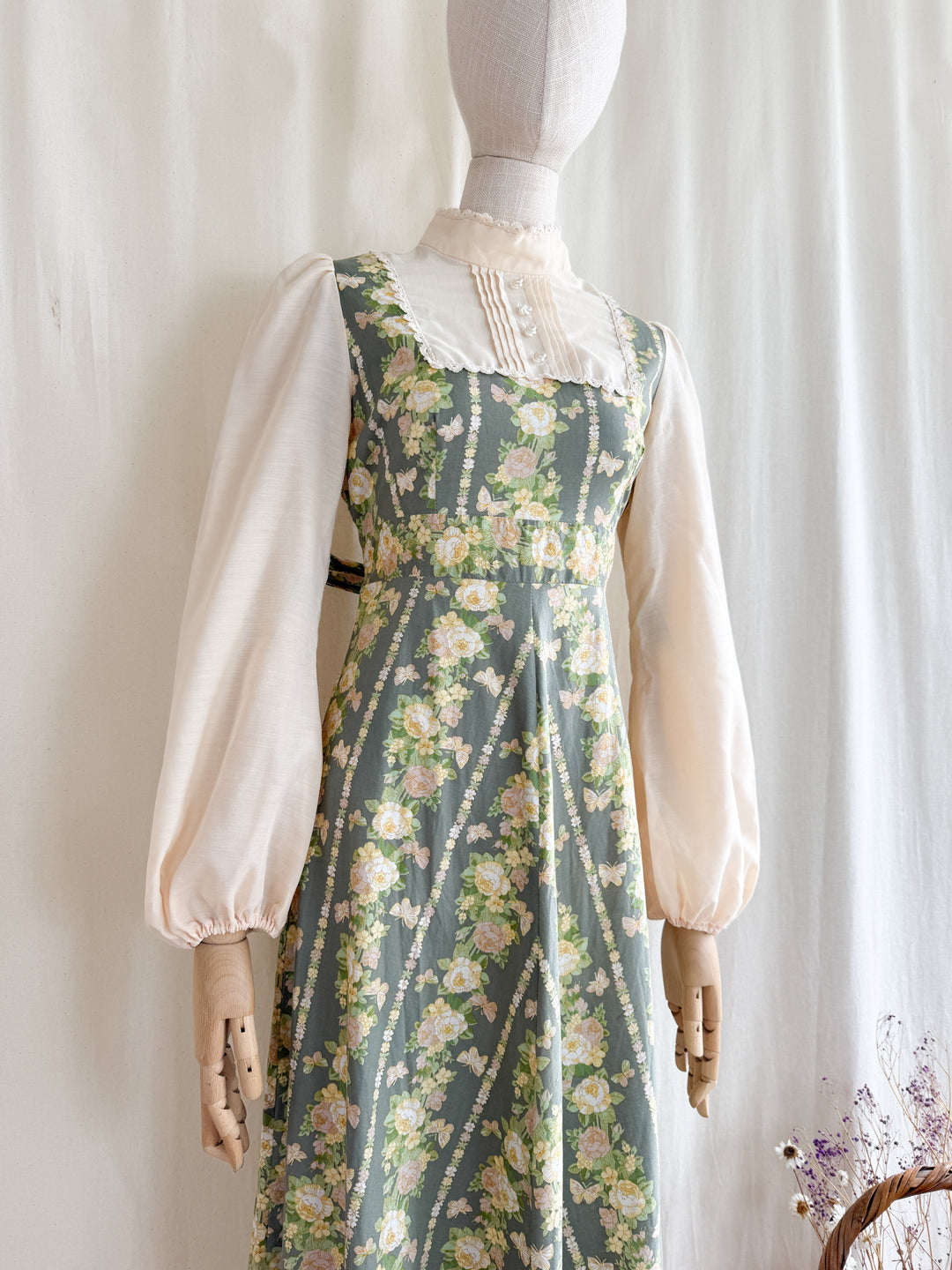 Gorgeous 70s Butterfly Print Floral Cotton Maxi Dress